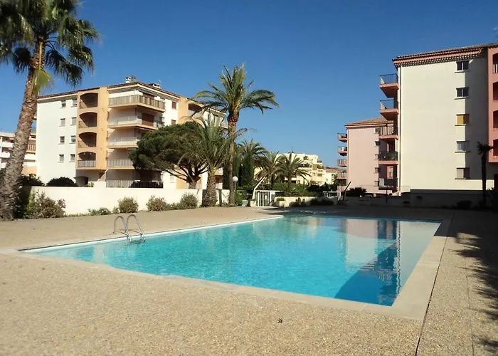 شقة Avec Piscine, Parking Et Terrasse A - Fr-1-226-420 سانت ماكسيم